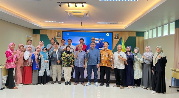 Pimpinan Pascasarjana Sosialisasikan PMB di Faperta Untirta